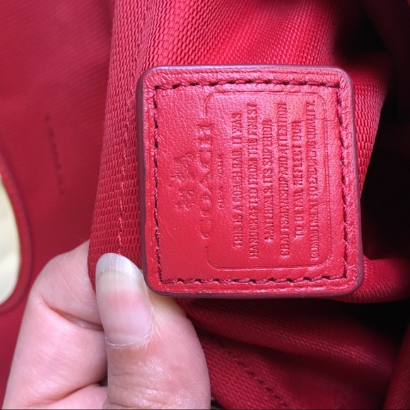 Coach crossbody bag red gold hardware - Picture 12 of 16